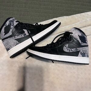 Jordan 1 Retro High Black Snake Women's - AH7389-014 MT size 7.5